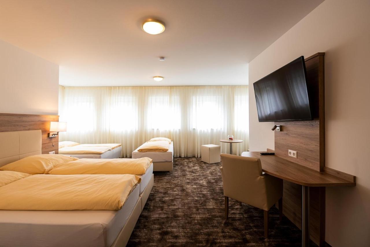 Sternplatz Hotel Эинген Экстерьер фото