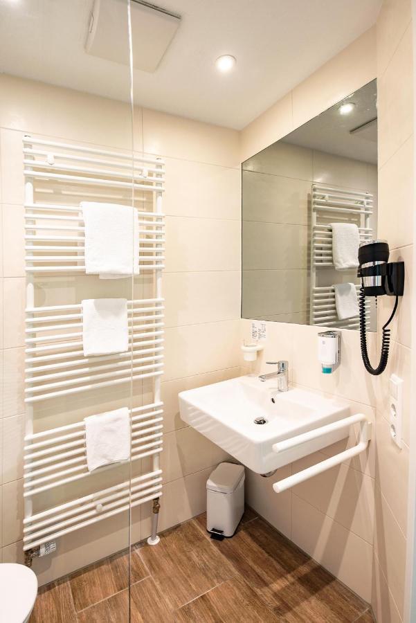 Sternplatz Hotel Эинген Экстерьер фото