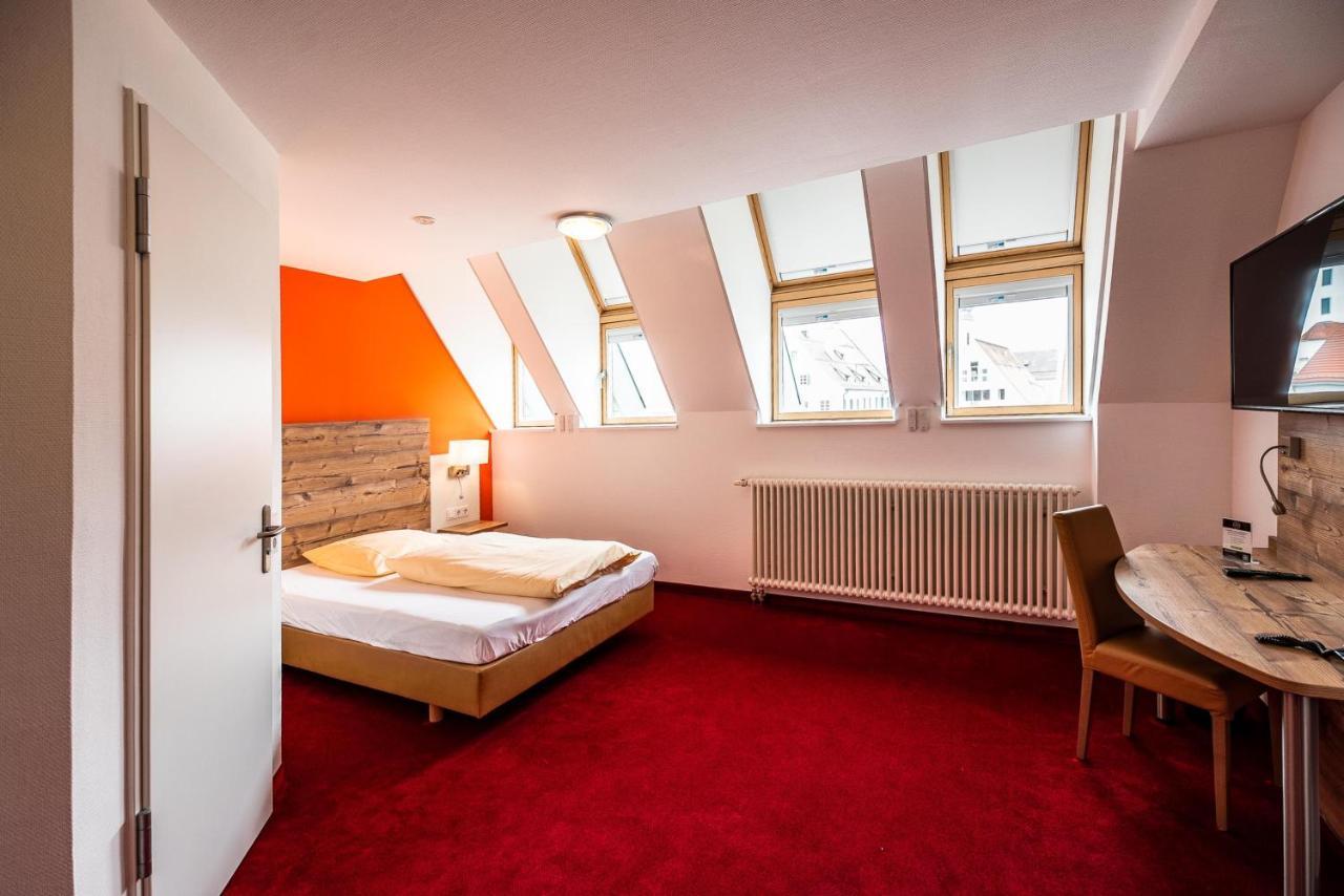 Sternplatz Hotel Эинген Экстерьер фото