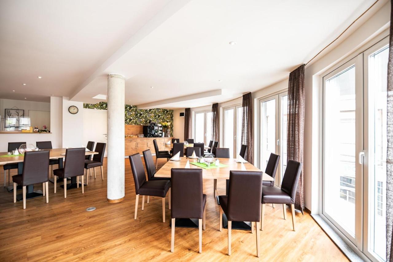 Sternplatz Hotel Эинген Экстерьер фото