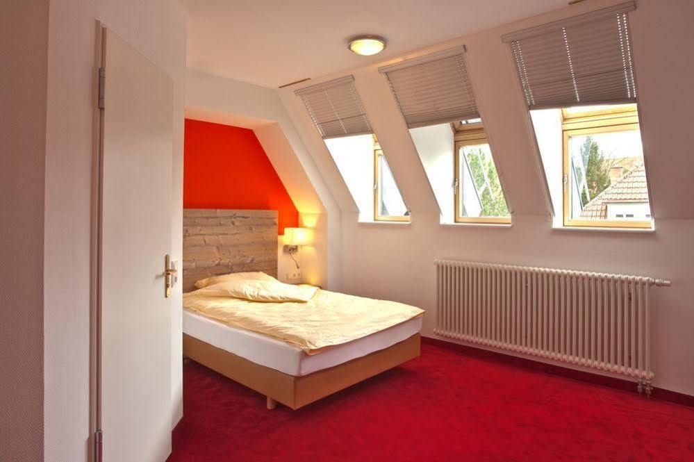 Sternplatz Hotel Эинген Экстерьер фото